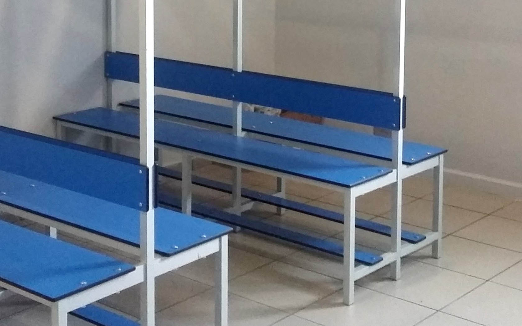 ELCUBE BENCHES 1