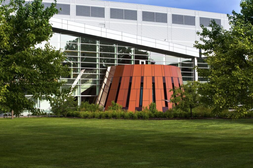 Exterior Education Sector Facade Trespa Compact Metallics M53 0 1 Copper RedUni Col A14 7 2 Deep Red Brown Mishigan State Universitys Brody Hall a