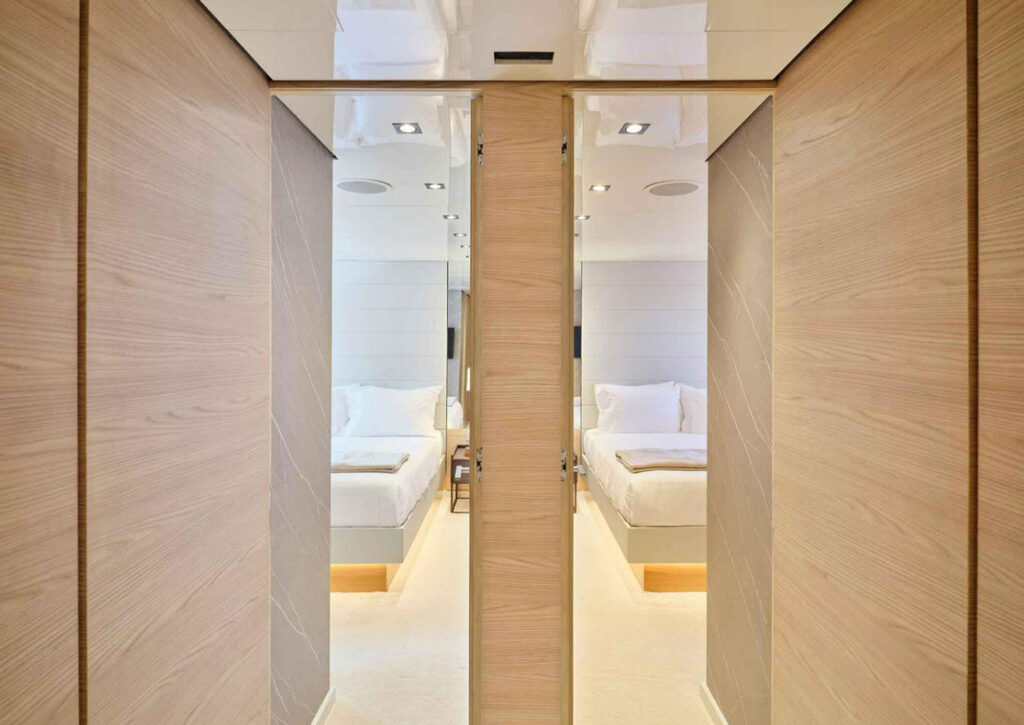Wall Cladding Marine Business Mama Mia Molindris