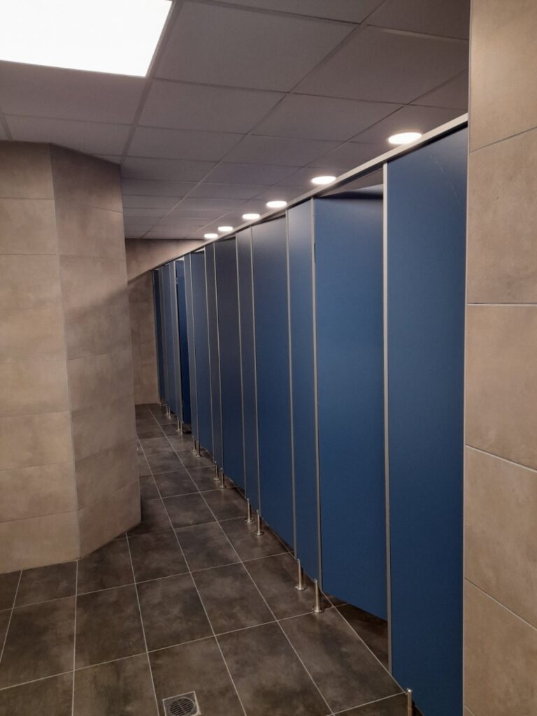 Wet Areas Education SectorCubicle System Formica H.P.L. Eltop Project Univercity Of Peiraias PAPEI b